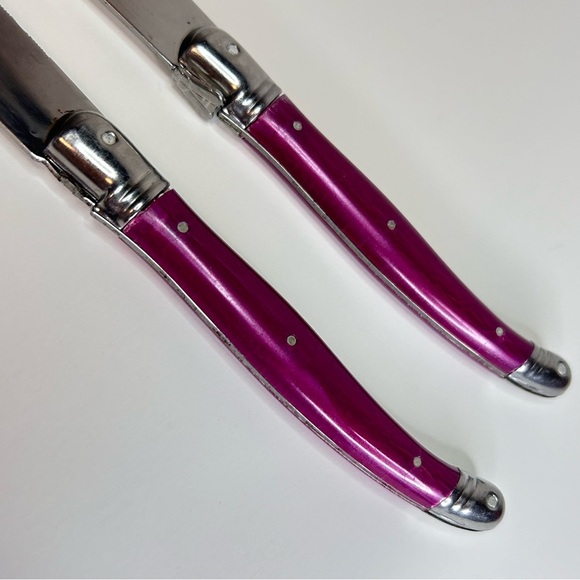 Set 2 Vtg Laguiole Steak Knives Bee Emblem  Inox France Pink Handle Read - Picture 5 of 12